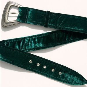 Free People Evalina velvet belt